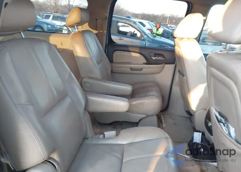 2007 GMC Yukon Xl 1500 Denali z USA, uszkodzony, nr VIN 1GKFK668X7J280197